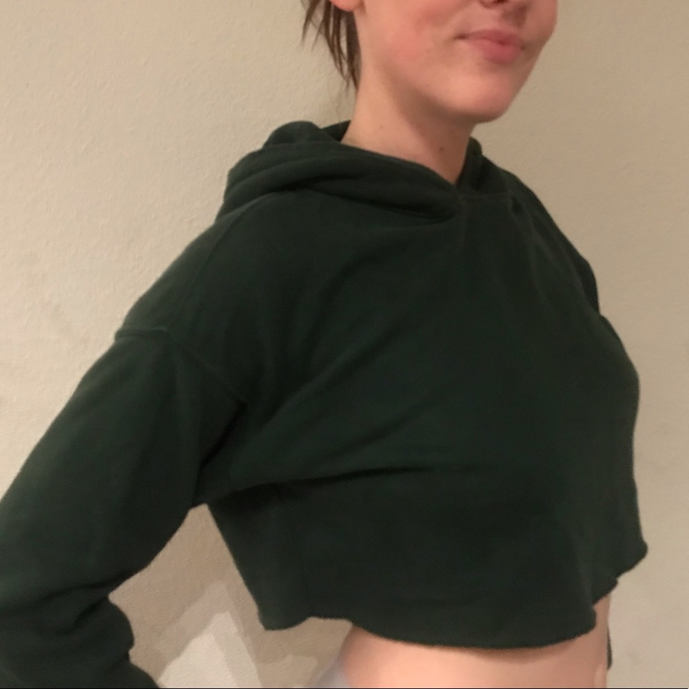 cropped hoodie